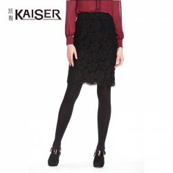 凯撒kaiser 秋冬款女装 性感勾花镂空中裙黑色蕾丝包臀半身裙